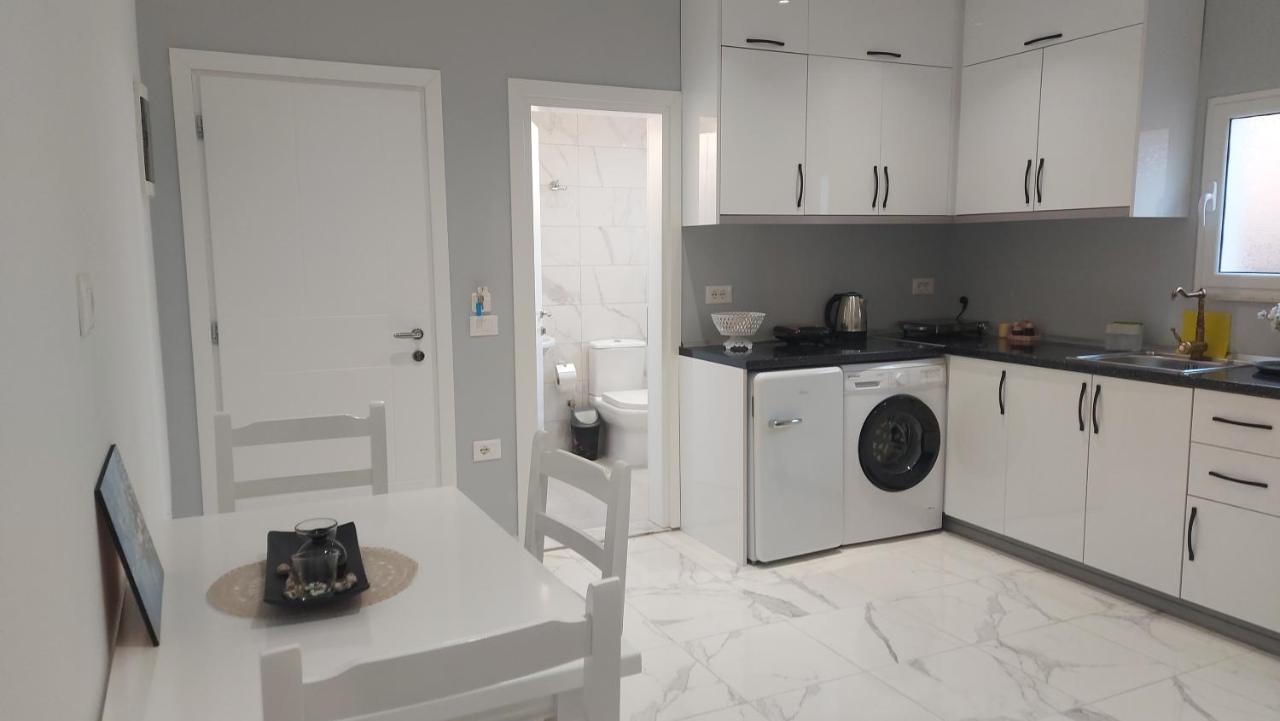 Beni 'S Apartments Saranda Extérieur photo